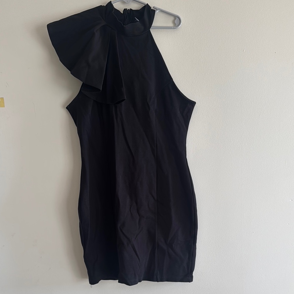 Elegant Black One-Shoulder Dress